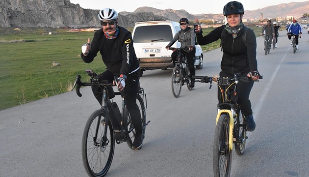 Öğretmenler sağlıklı yaşam için pedal çeviriyor