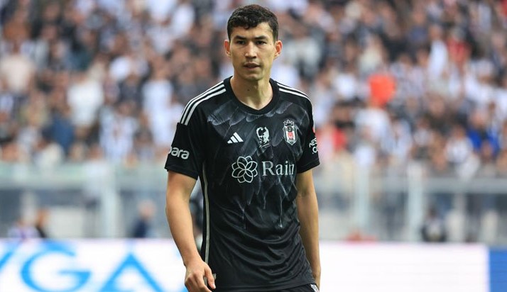 Beşiktaş a Bakhtiyor Zaynutdinov dan kötü haber...