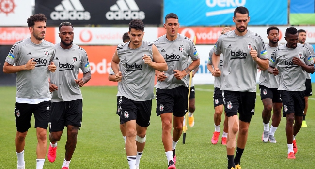 Beşiktaş ın PAOK maçı kadrosu belli oldu