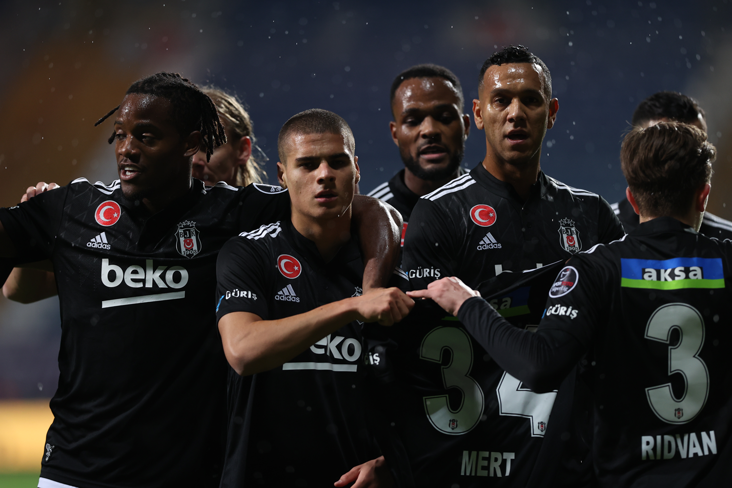 Beşiktaş ın Dortmund kadrosu belli oldu!