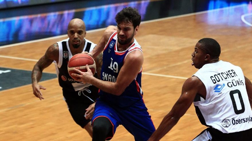 Potada derbinin galibi Anadolu Efes