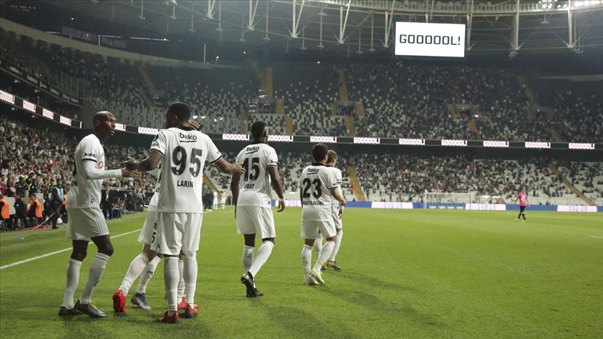 Beşiktaş taraftarıyla buluşuyor