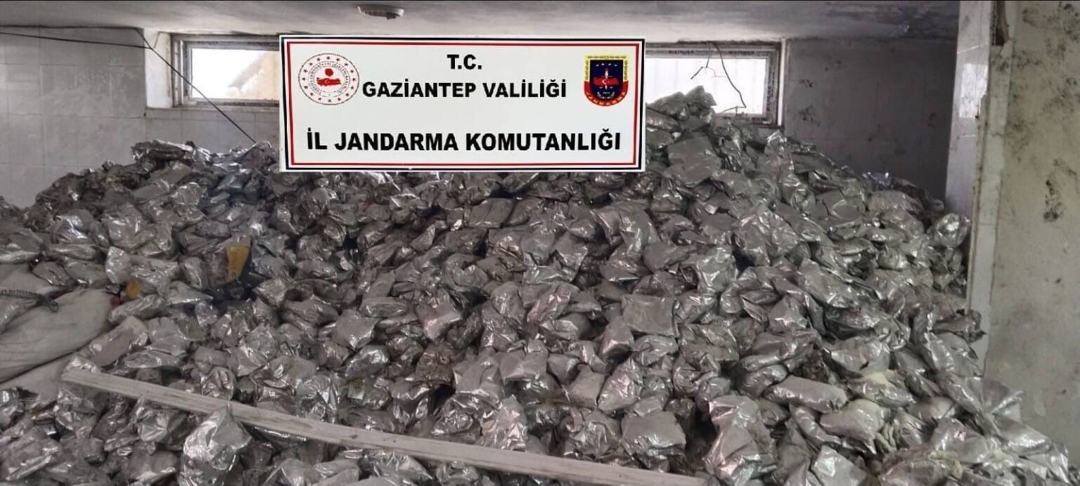 Bebeklere sahte mama yedireceklerdi! İmha edildi
