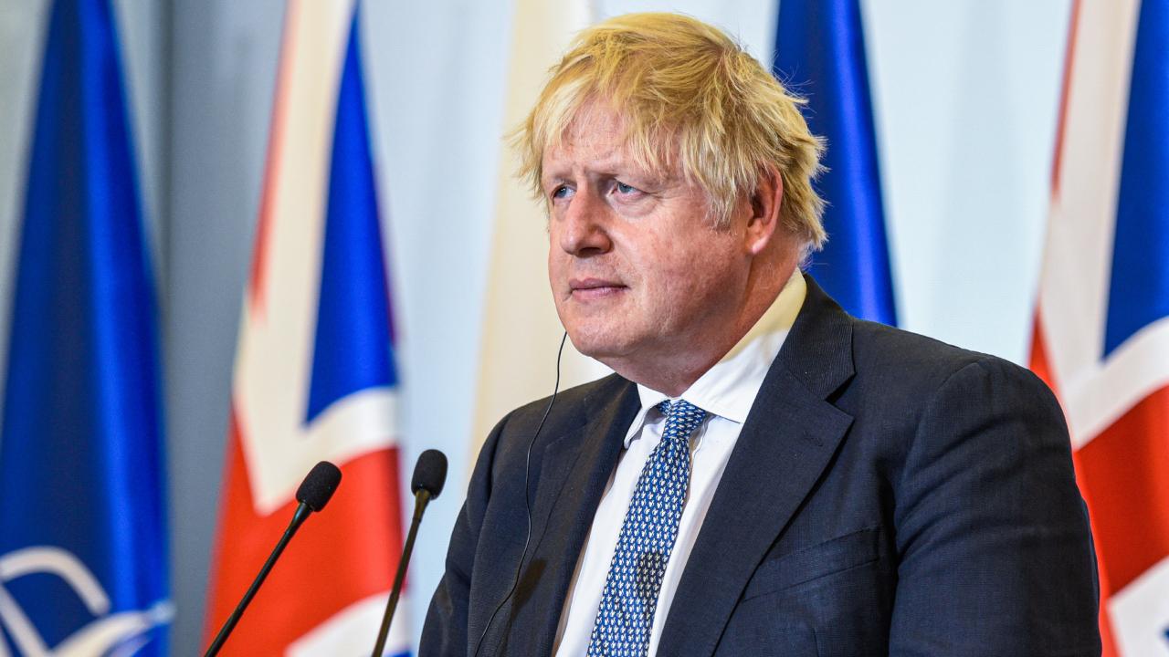 Boris Johnson bakan krizini çözdü!