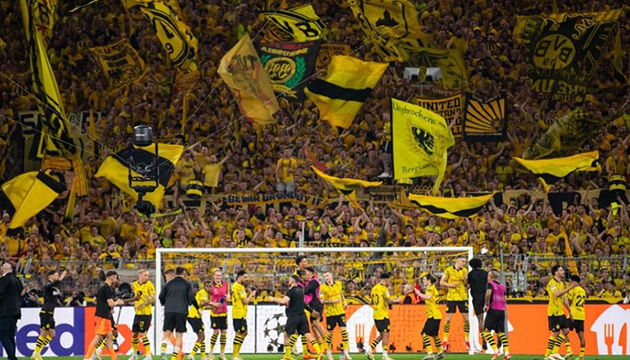 Devler Ligi nde ilk finalist Dortmund
