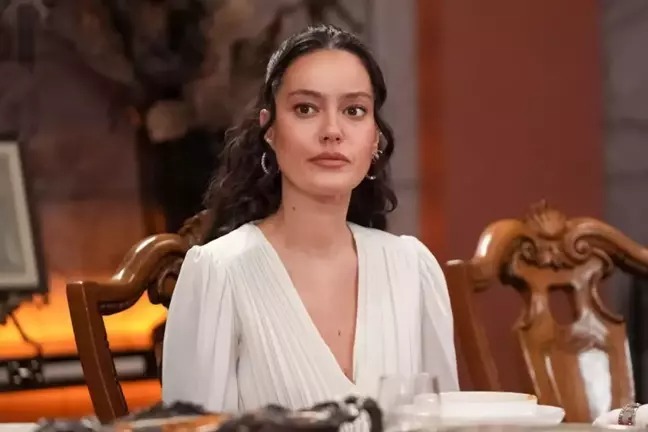 Pelin Akil den boşanma iddiaları için kafa karıştıran cevap