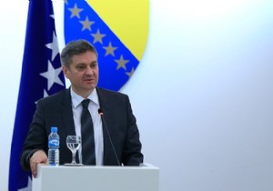 Bosna Hersek te Denis Zvizdiç güvenoyu aldı!
