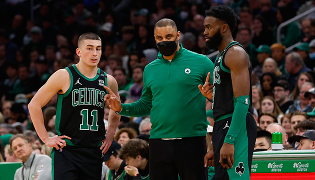 Celtics in serisine Raptors nokta koydu!