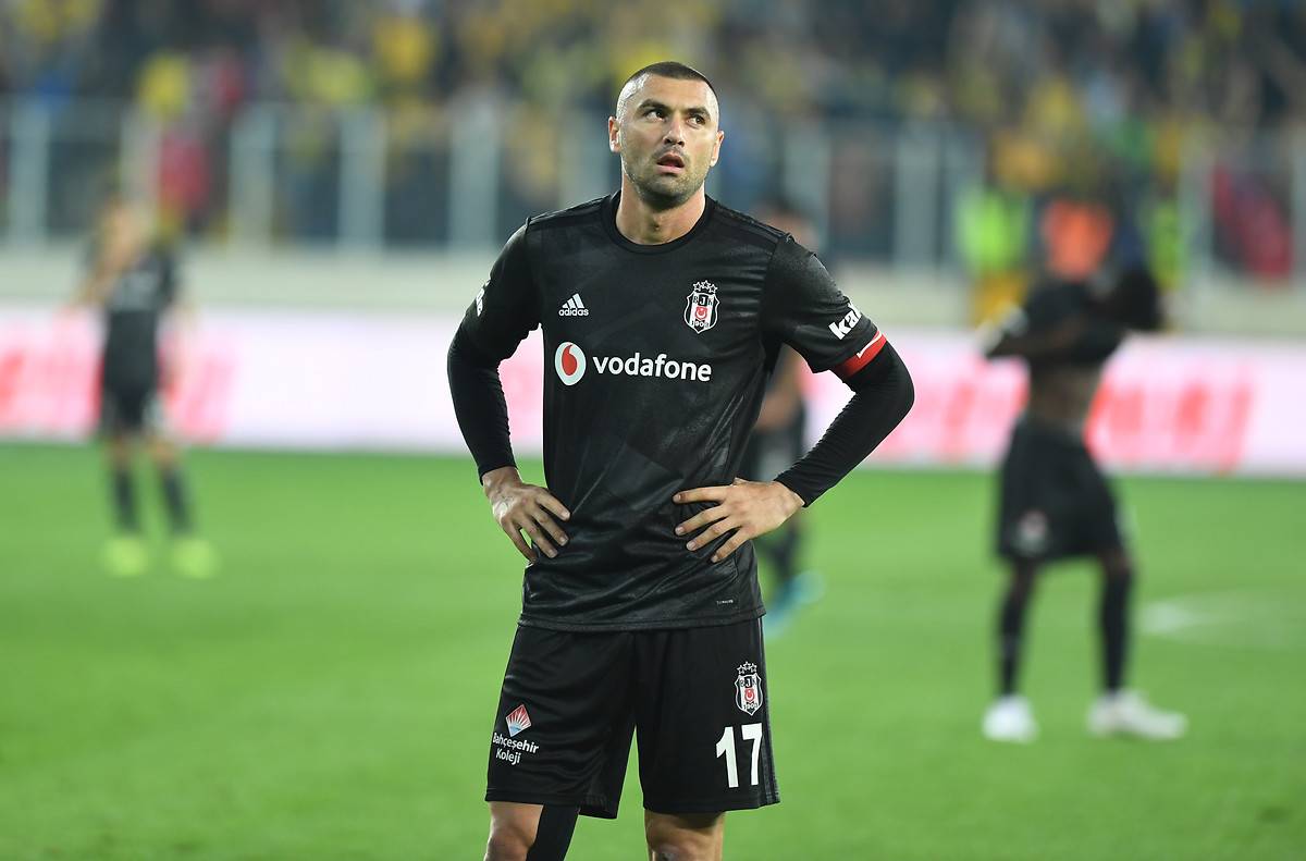 Beşiktaş a Burak Yılmaz şoku