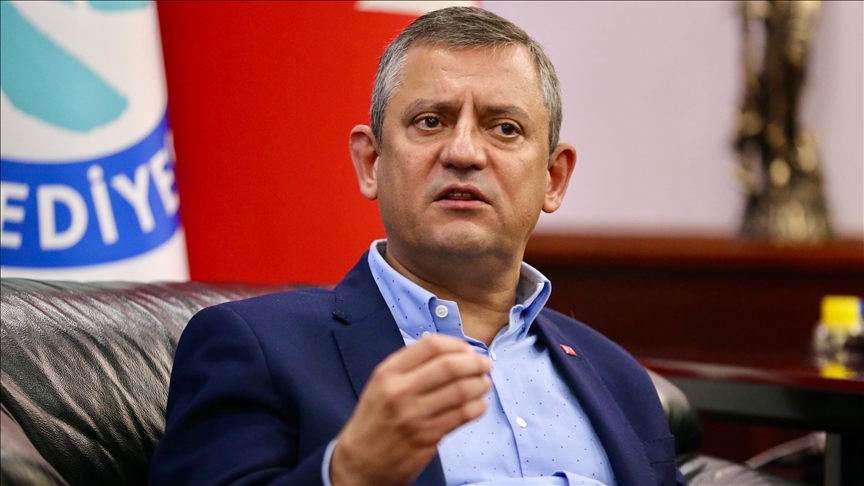 Özgür Özel den eski genel başkanlara telefon
