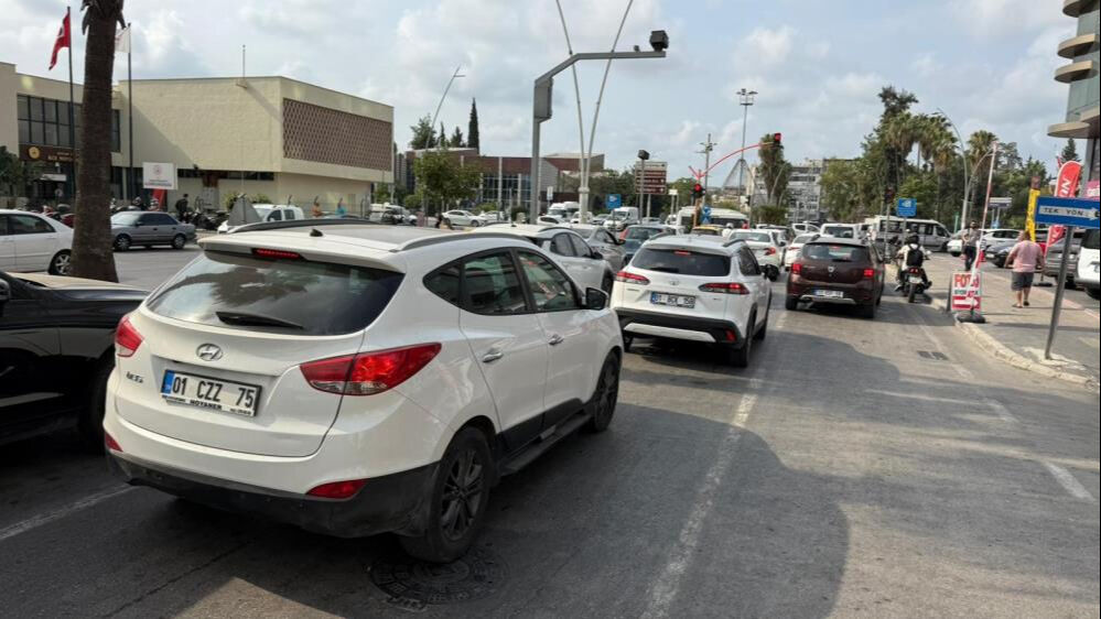 Trafik eşkıyaları Adana da terör estiriyor