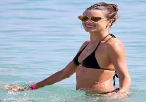 Alessandra Ambrosio nun Göğüsleri mi Küçüldü?