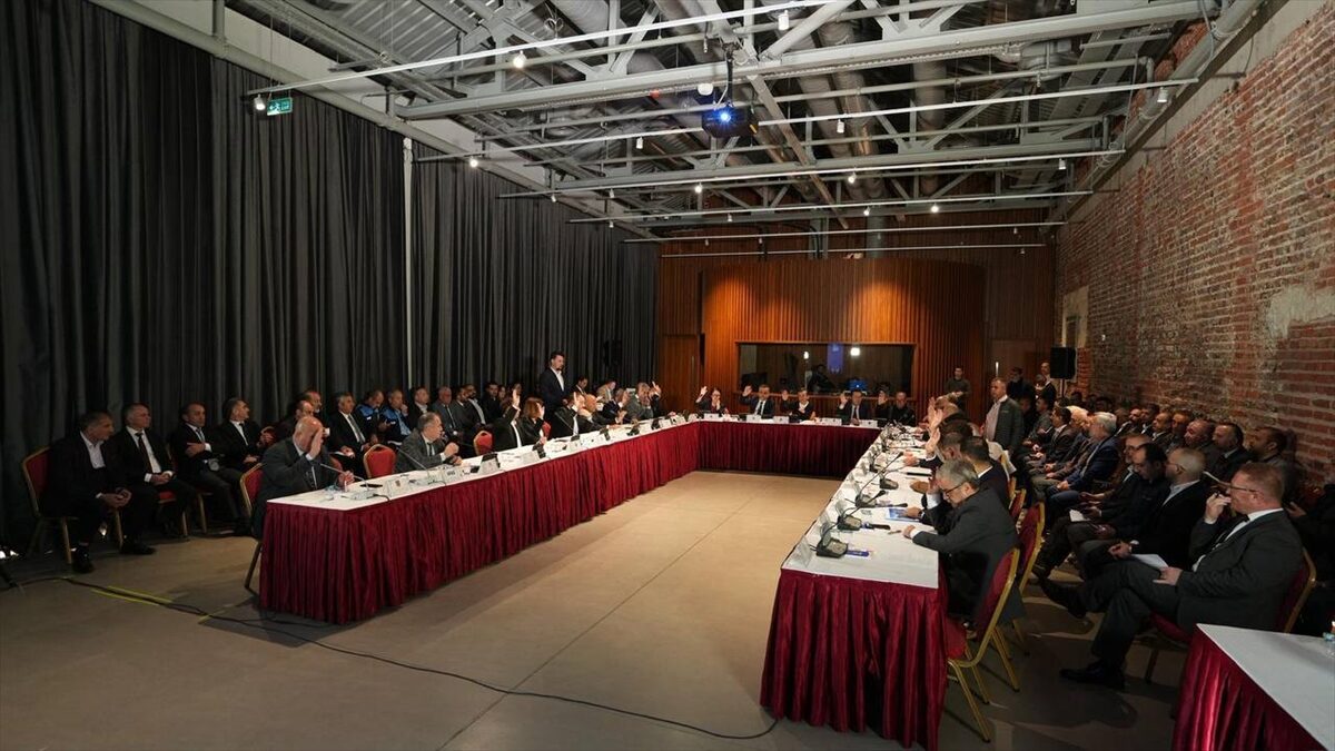 Özel günler için yeni metrobüs