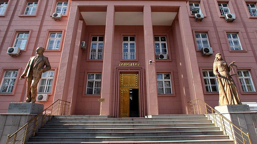 Eşini evden kovan kocaya hapis!