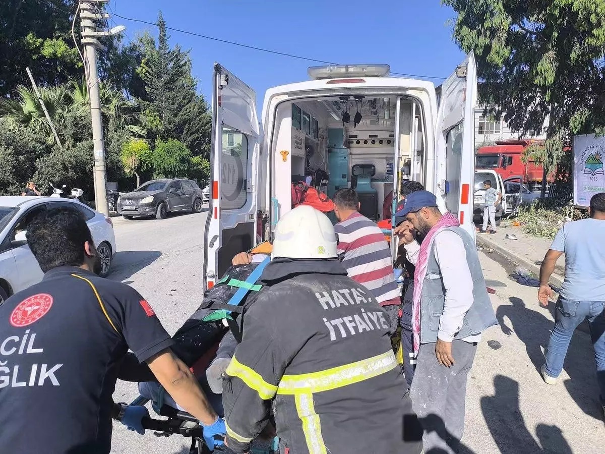 Hatay da feci kaza! Yaralılar var