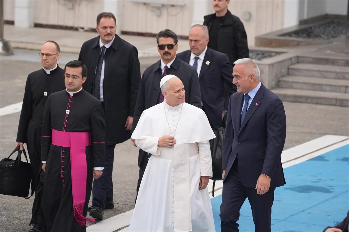 Papa 14. Leo Türkiye den ayrıldı
