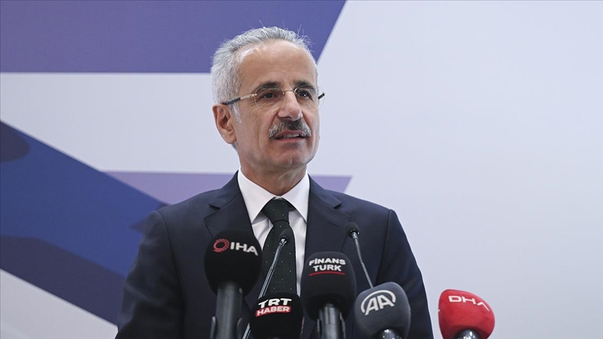 Bakan Uraloğlu ndan sosyal medya uyarısı