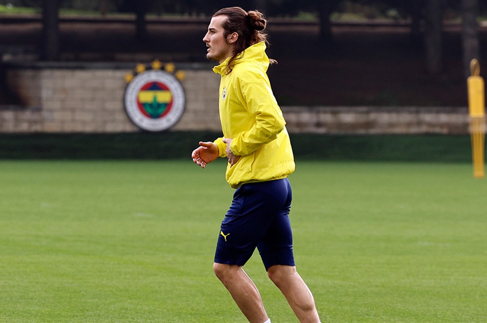 Fenerbahçe de Çağlar Söyüncü gelişmesi