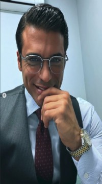 Can Yaman yine imaj değiştirdi!