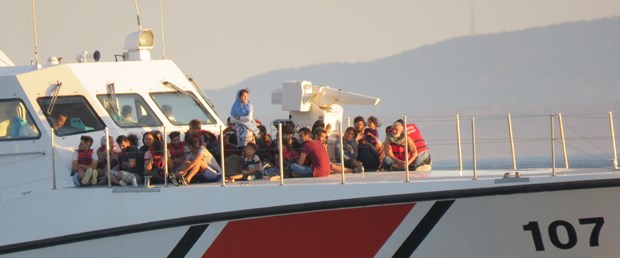 Ayvacık ta 256 kaçak göçmen yakalandı