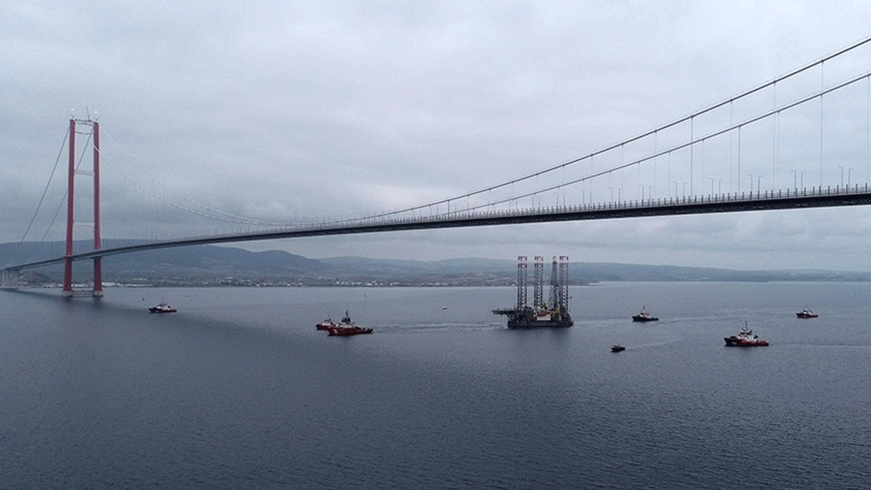 Çanakkale Boğazı gemi trafiği çift yönlü askıya alındı