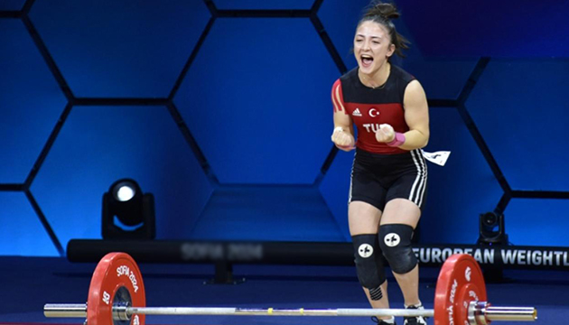 Cansu Bektaş ın üçüncü Avrupa şampiyonluğu sevinci