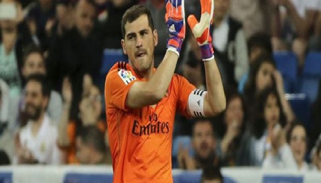 Casillas Real den resmen ayıldı!