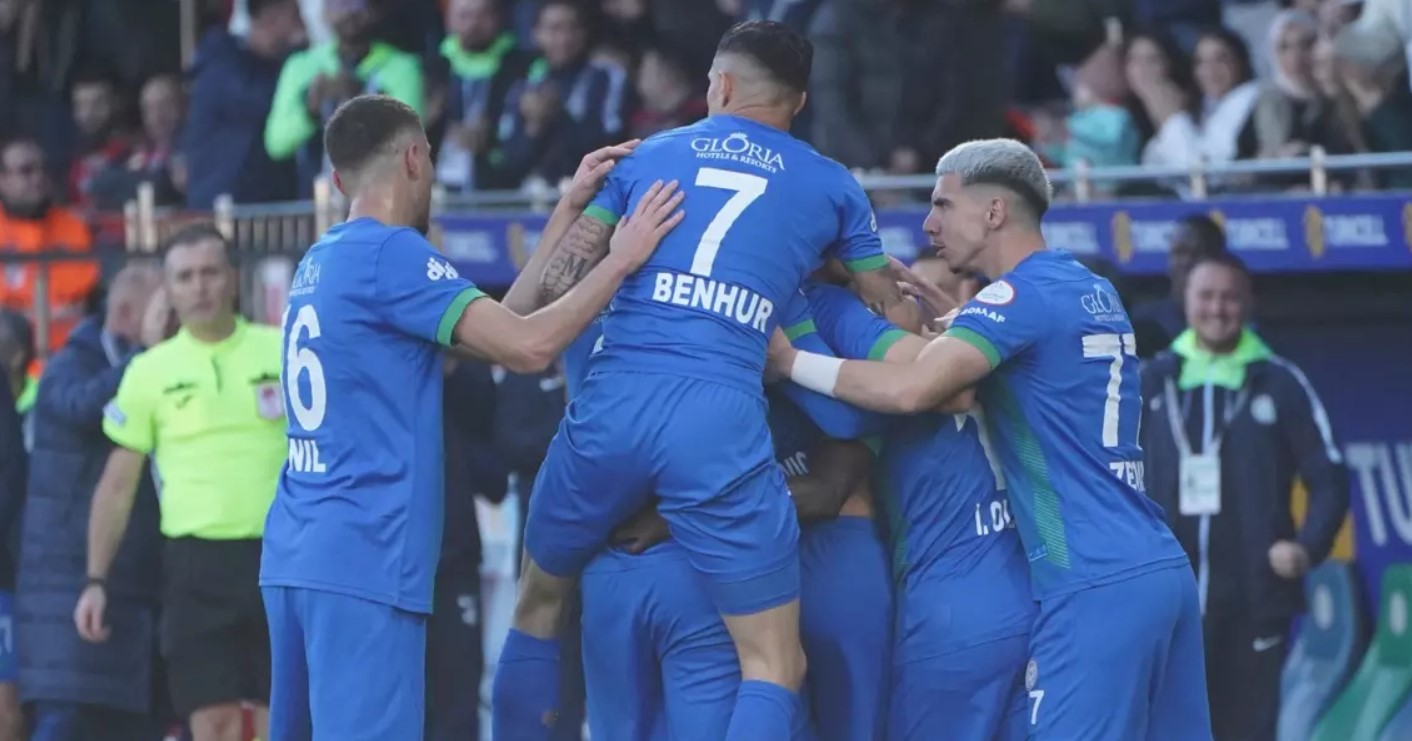 Çaykur Rizespor, Hatayspor dan 3 puanı 2 aldı