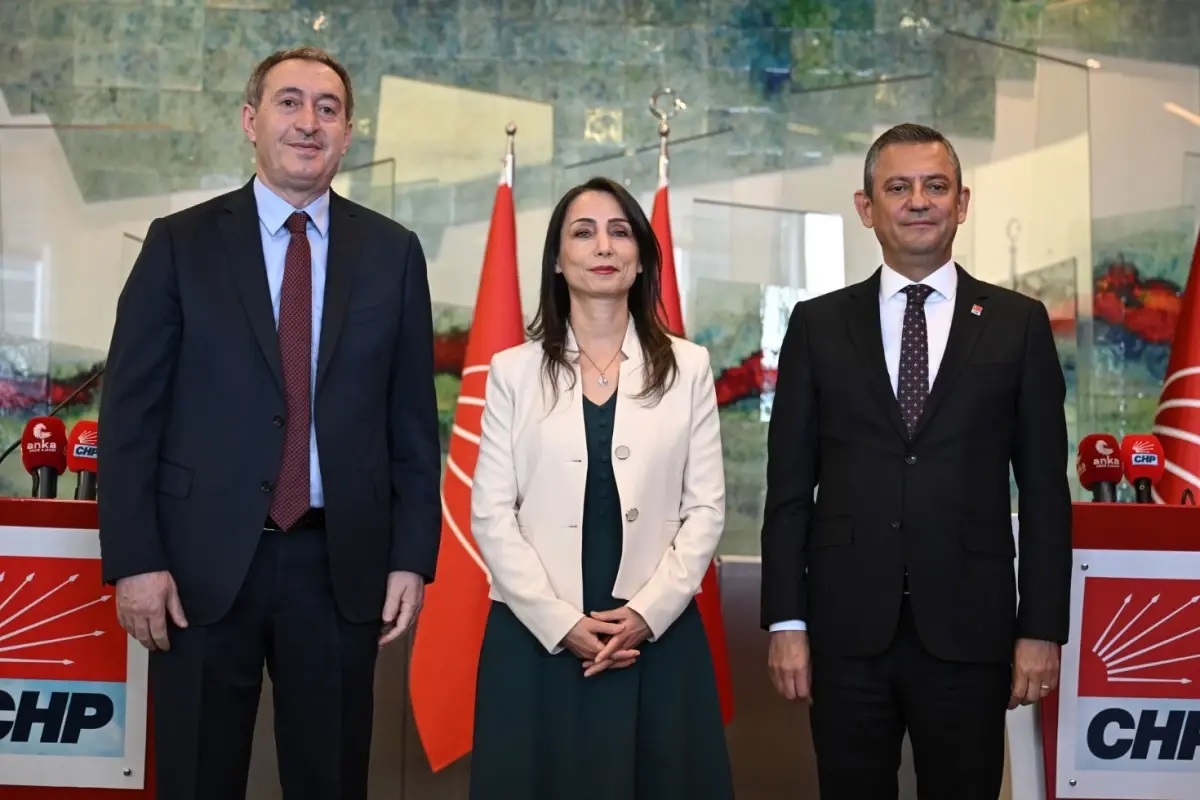 DEM Parti den Özgür Özel e ziyaret