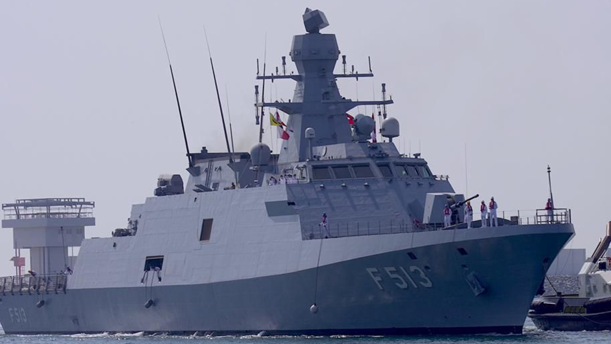 Türk askeri gemisi Katar a ulaştı