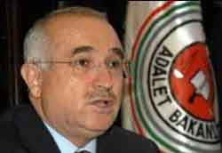 BAKAN ÇİÇEK PATLADI: 301 TARTIŞMASINDA AYDINLARIN NE KADAR İKİYÜZLÜ VE OMURGASIZ OLDUĞUNU GÖRDÜM