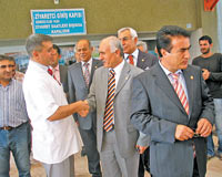 CHP Lİ VEKİLLER, GENELKURMAY IN  TERÖRİST  DEDİĞİ YARALIYI ZİYARET ETTİ
