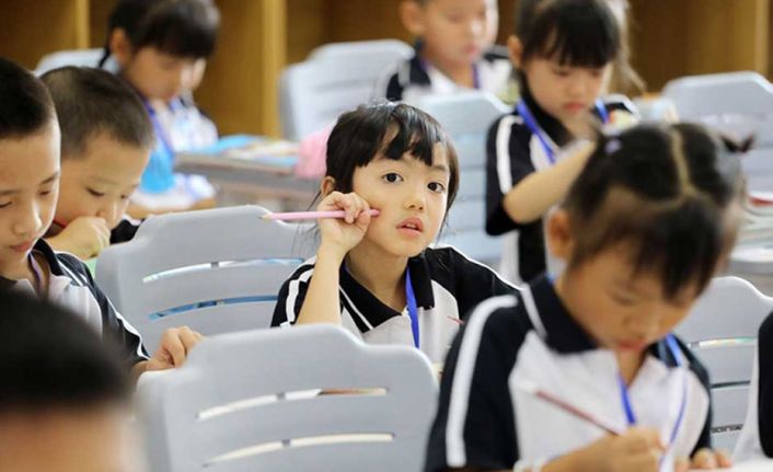 Çin de 6 ve 7 yaşındaki öğrencilere sınav yapılması yasaklandı