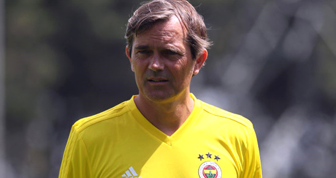 Fenerbahçe den Phillip Cocu açıklaması