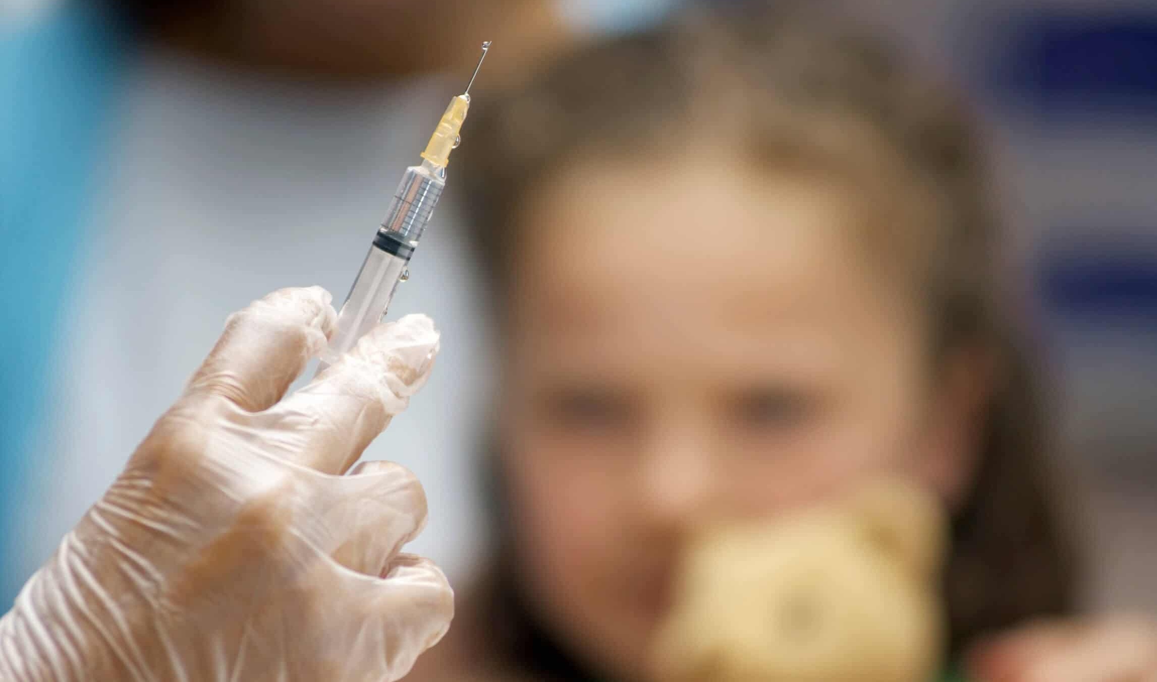 Çocukluk çağı aşıları hakkında dikkat çeken uyarı