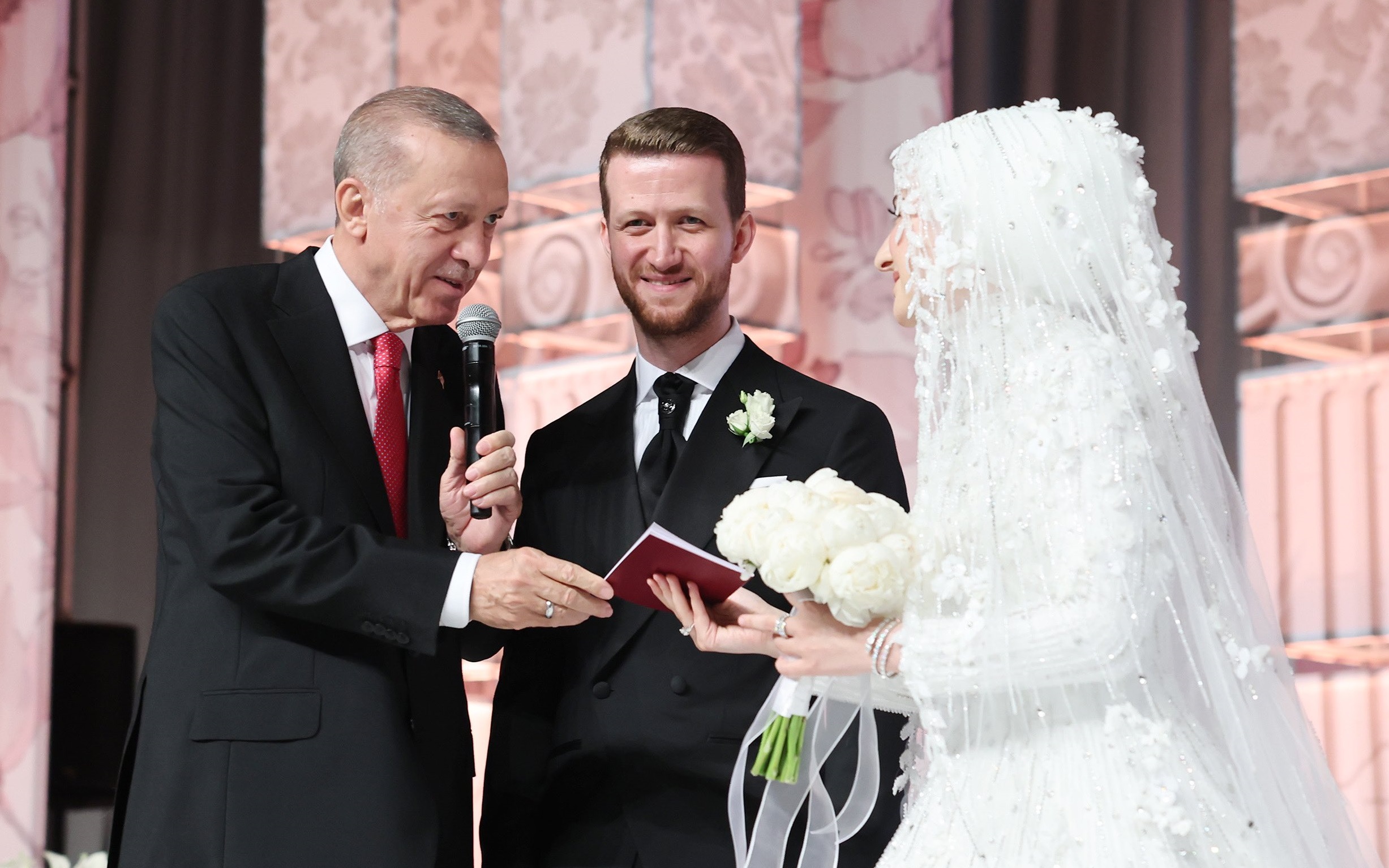 Cumhurbaşkanı Erdoğan, yeğeninin nikah törenine katıldı