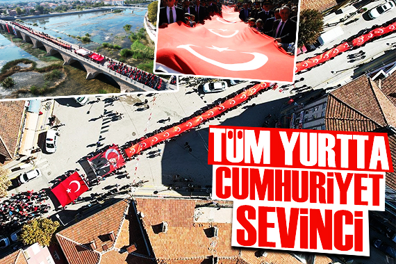 Tüm yurtta Cumhuriyet in 101. yılı coşkuyla kutlanıyor
