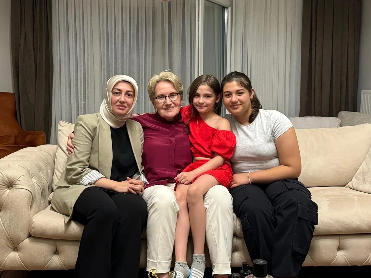 Ayşe Ateş ten Meral Akşener e ziyaret