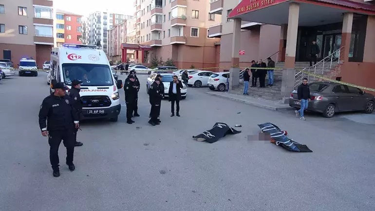 Tahliye olduktan sonra kovaladığı kadını öldürdü!