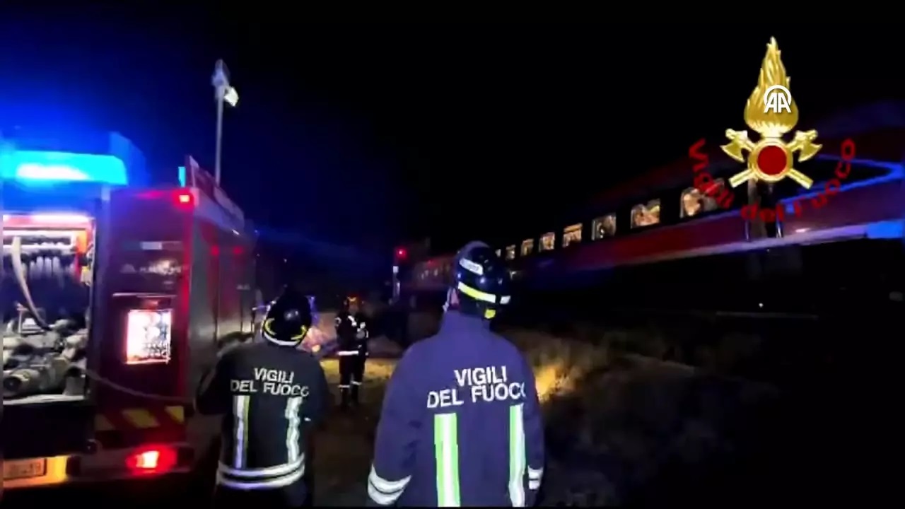 Feci kaza! İki tren çarpıştı
