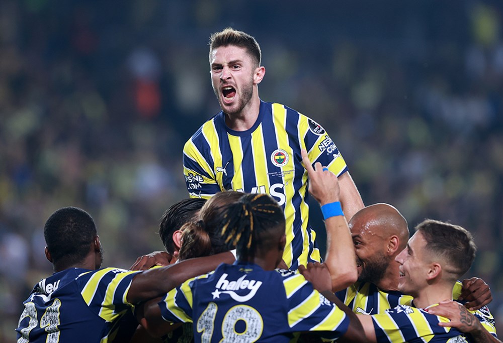 İtalyanlar Fenerbahçe nin kapısında!