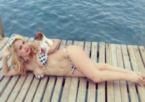 Esra Ceyda Ersoy Twitter ı Salladı!