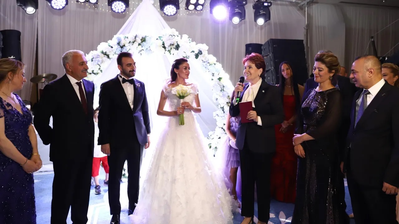 Meral Akşener nikah şahidi oldu