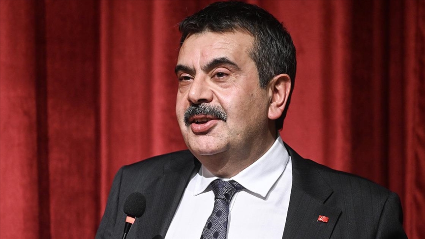 Bakan Tekin den müfredat açıklaması