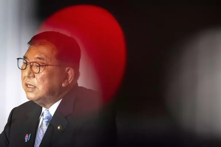 Japonya Başbakanından istifa kararı