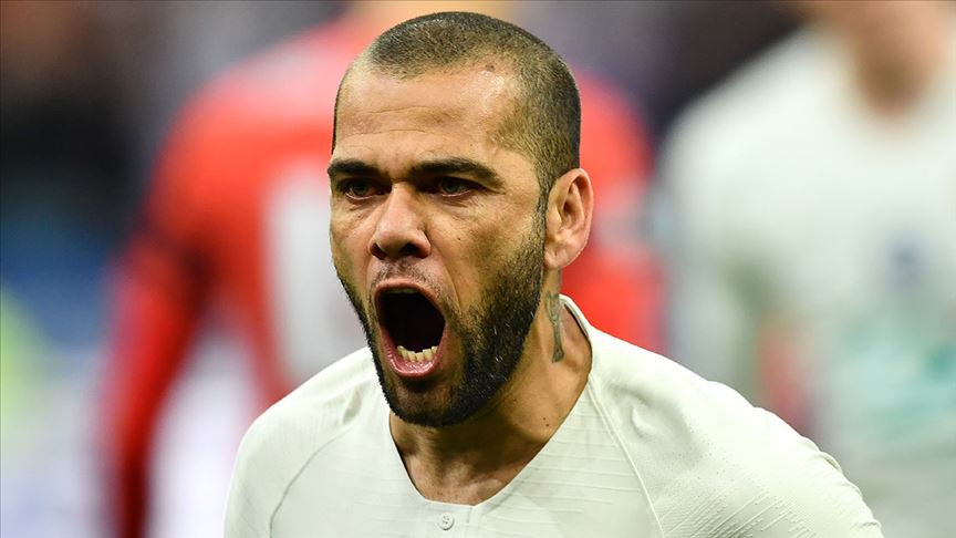 Dani Alves den ayrılık açıklaması