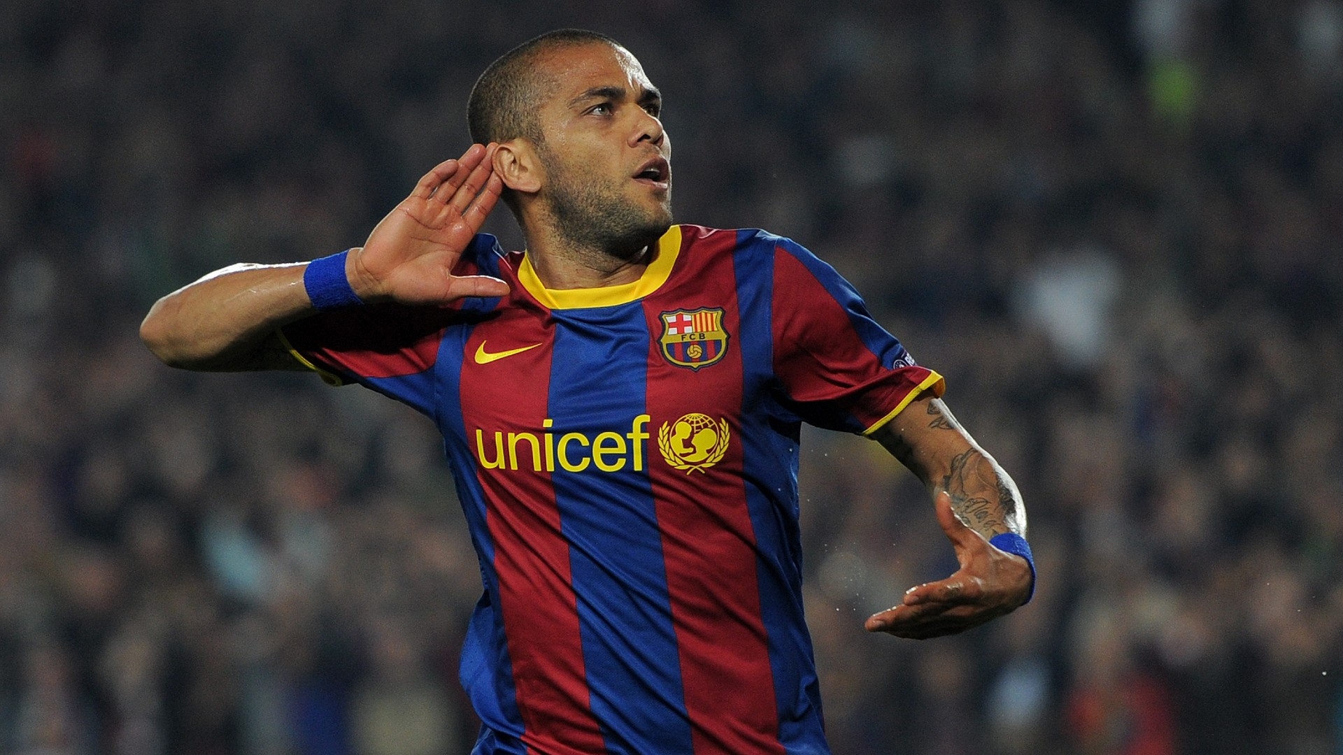 Alves: Barcelona da bedava bile oynarım