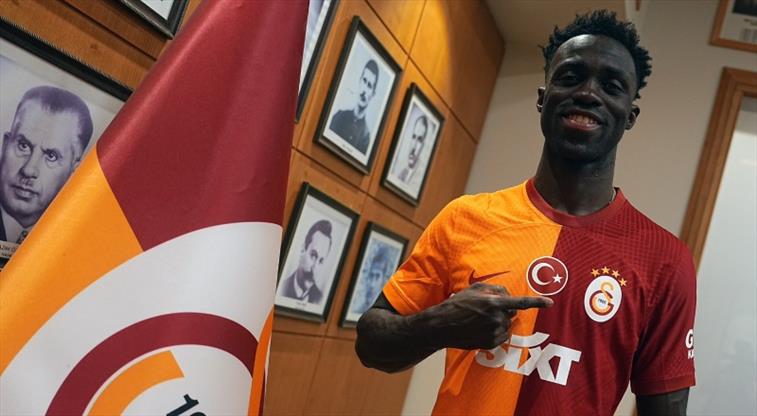 Davinson Sanchez den Galatasaray taraftarına söz!