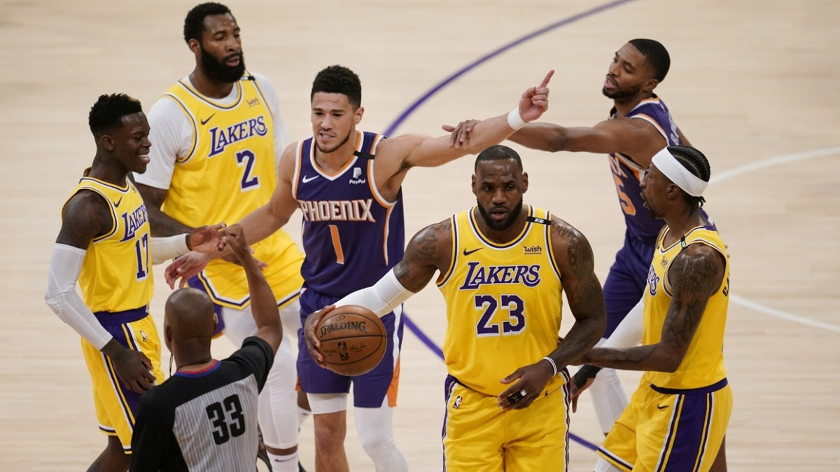 Lakers seride avantajı kaptı