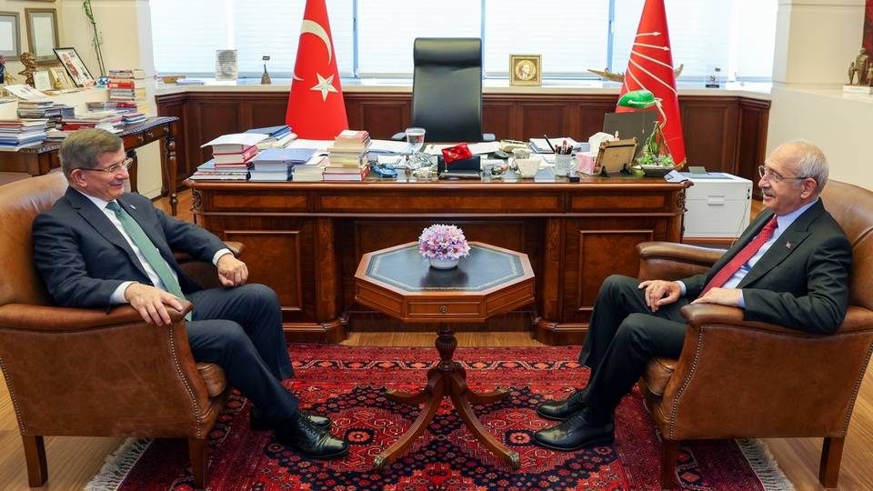 Davutoğlu dan Kılıçdaroğlu na ziyaret